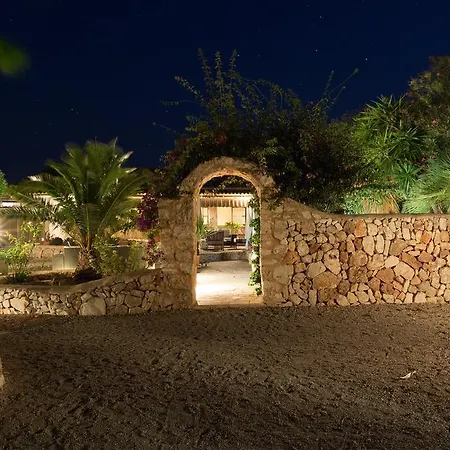 Hacienda D'armando فندق مبيت وإفطار *